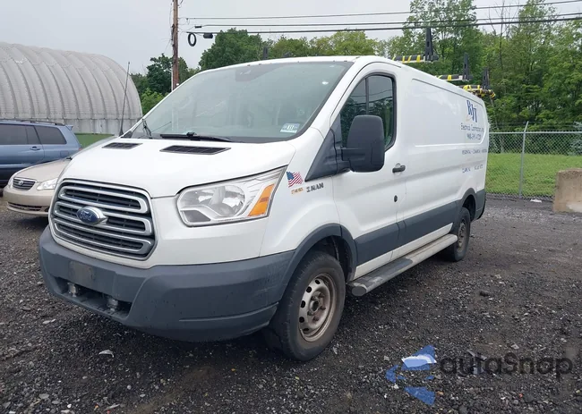 1FTYR1ZM1JKB18598: 42533470