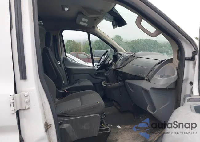 1FTYR1ZM1JKB18598: 42533470