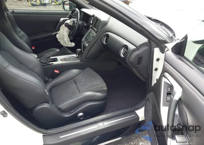 JN1AR5EF7AM230040: 42534876