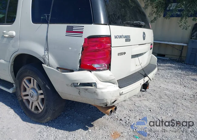 4M2DU86W83ZJ17187: 42534330