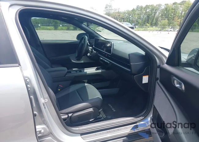 KMHM34AA8PA034341: 42534413