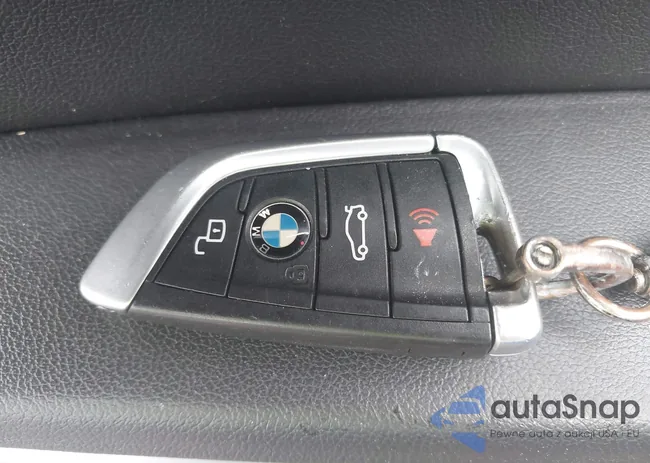 WBA5R7C52KAJ81818: 42536074