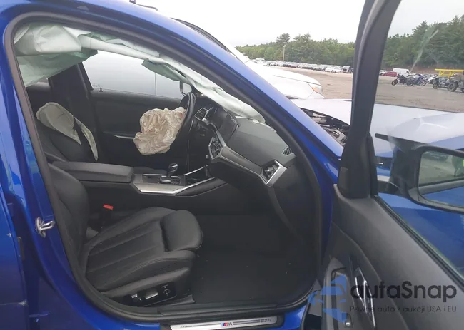 WBA5R7C52KAJ81818: 42536074