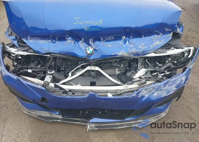 WBA5R7C52KAJ81818: 42536074