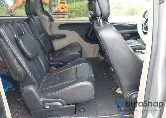 2C4RC1BG6ER357615: 42536114