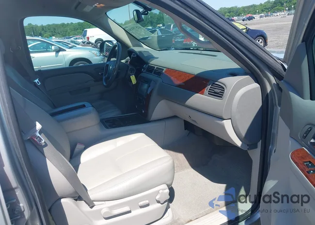 1GNSKDFJ9CR143739: 42535181