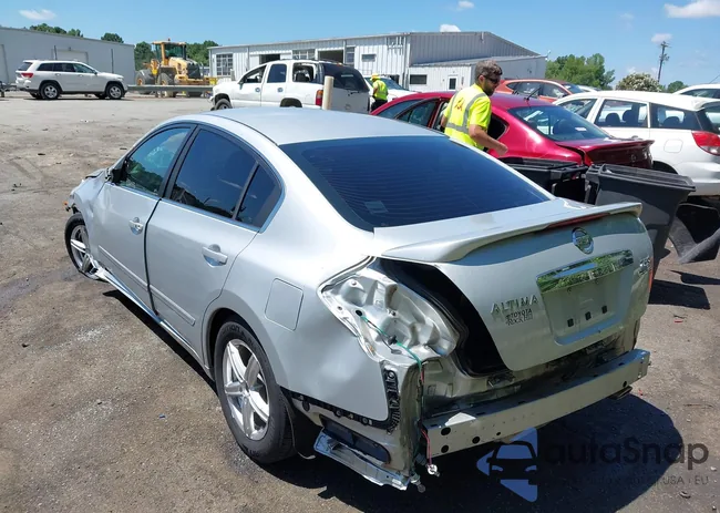 1N4AL2AP2BN501650: 42535375