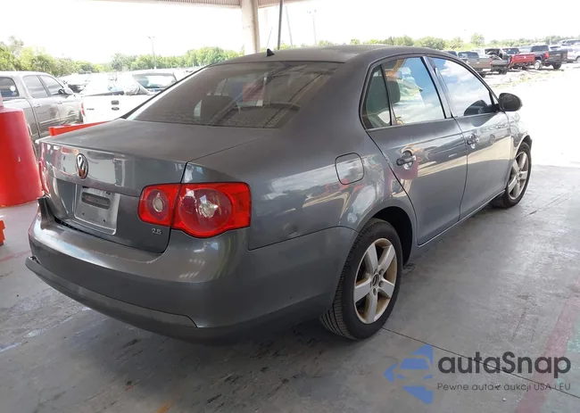 3VWPF71K47M071552: 42536782