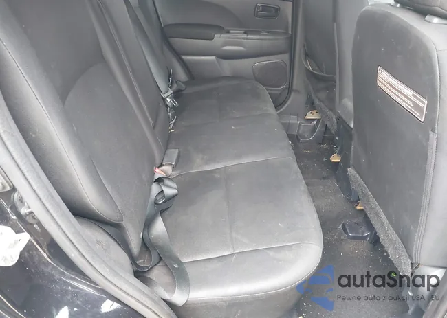 4A4AP3AUXEE015885: 42536793