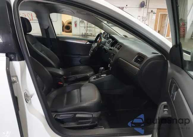 3VWD17AJ5FM292990: 42536893