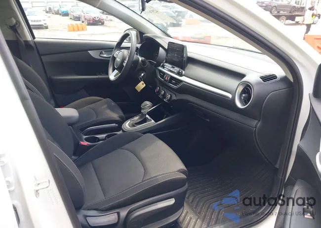 3KPF24AD0RE781877: 42536935