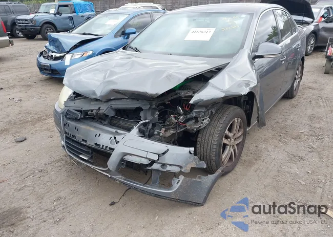 3VWDF71K16M629021: 42536317