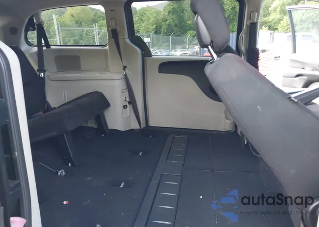 2D4RN3DG7BR752520: 42537997