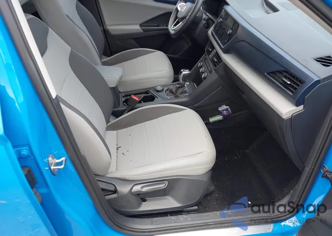 3VVPX7B28NM055495: 42538072