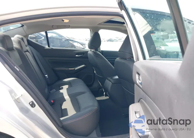 1N4BL4CV7LC243702: 42537364