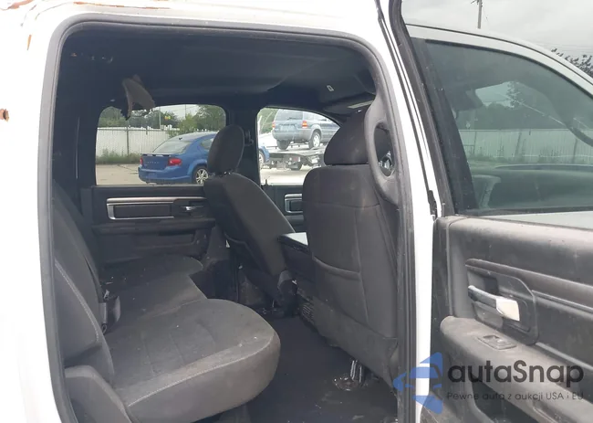 1C6RR7LG1RS157592: 42537537