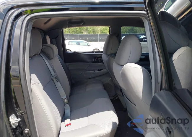 3TMJU4GN4CM133881: 42538751