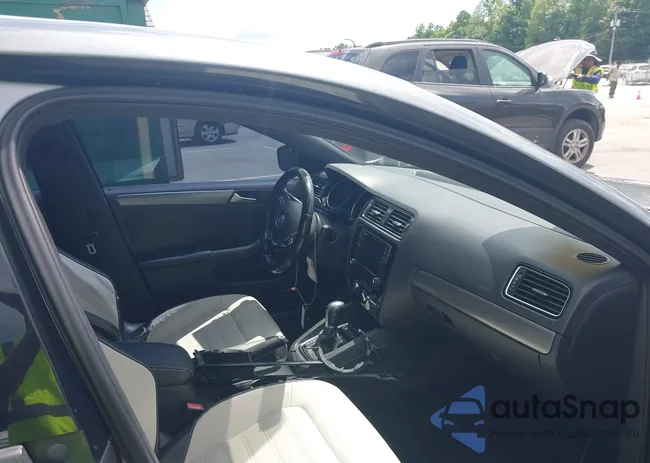 3VWD17AJ4HM305666: 42540126