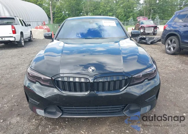 WBA5R7C59KFH27326: 42539224