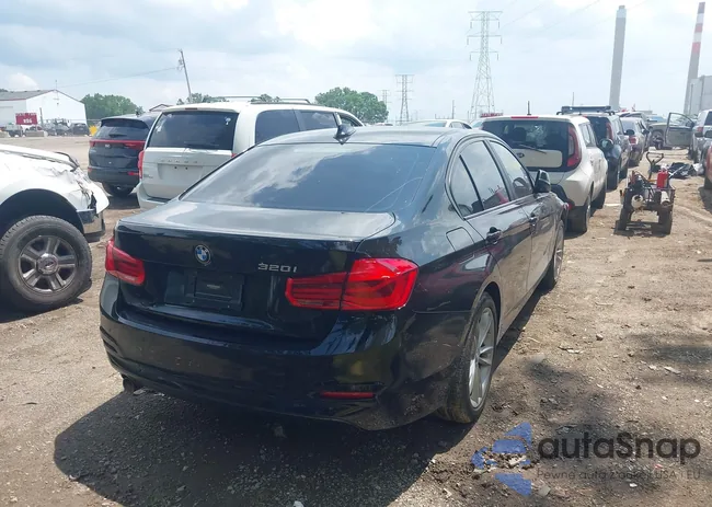 WBA8A9C35HK620558: 42540640