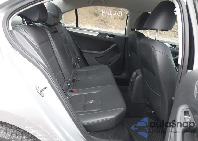 3VWDP7AJ5DM367473: 42541037