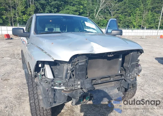 1C6RR7LG3JS137901: 42541095