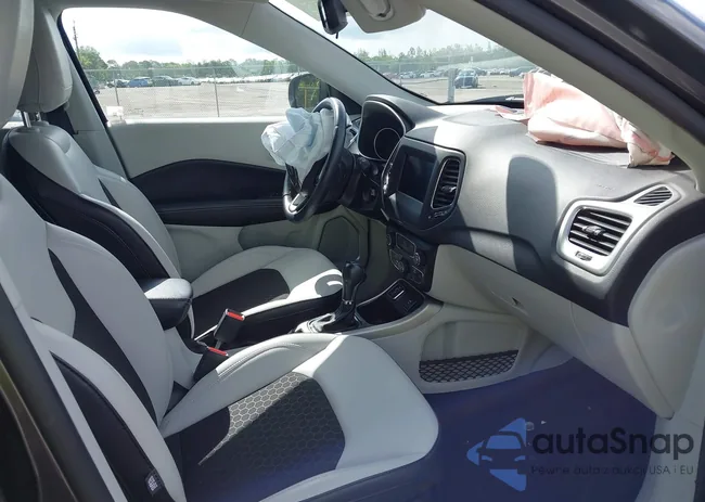 3C4NJCBB6MT509974: 42541870