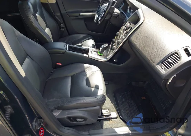 YV4902DZ5D2370587: 42542794