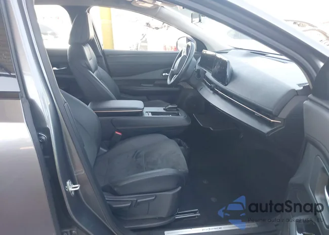 JN1CF0BB0PM710094: 42542837