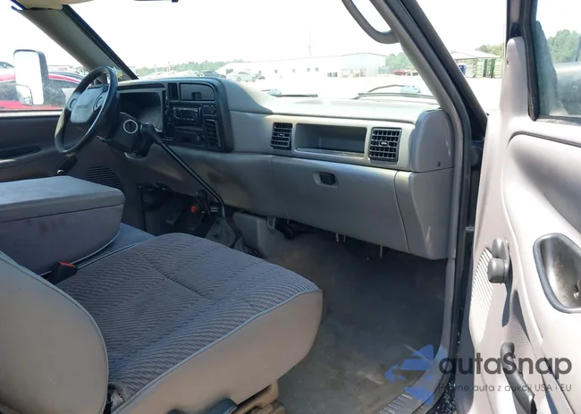 3B7KF23W4TM174495: 42543073