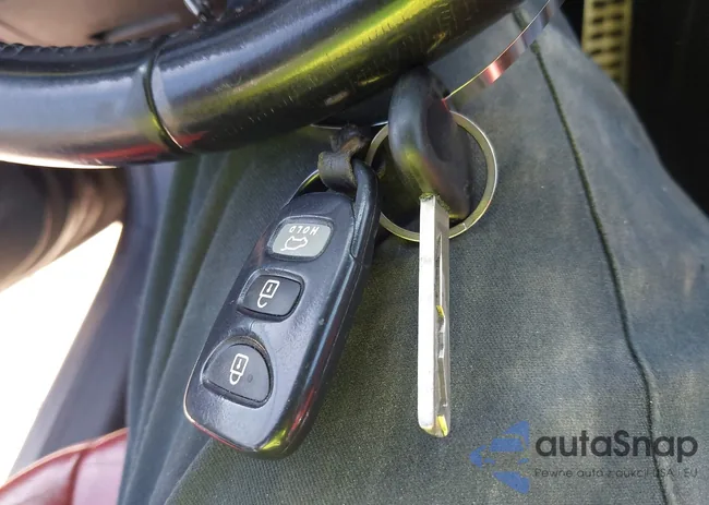 KMHTC6AD1FU219801: 42543085