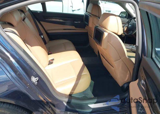 WBAKB8C50CC963425: 42543576