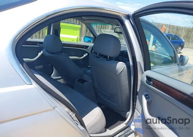 WBAEW53405PN37317: 42544009