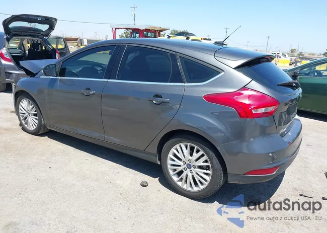 1FADP3N28JL232120: 42544070