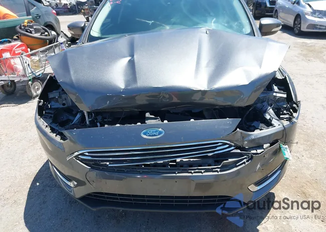 1FADP3N28JL232120: 42544070