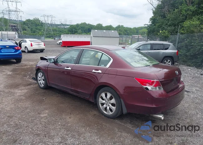 1HGCP368X8A024336: 42543257