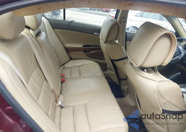 1HGCP368X8A024336: 42543257