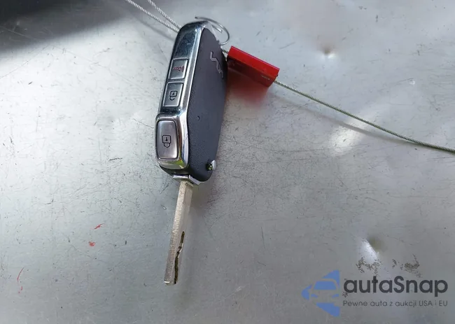 KNDJ23AU3R7242836: 42543542