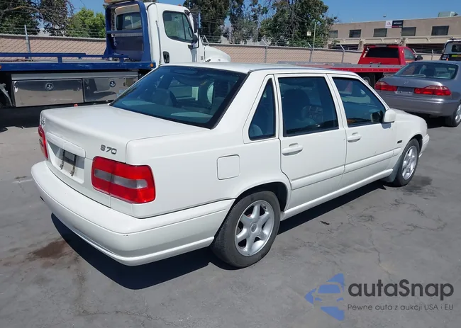 YV1LS5574W1483497: 42544577