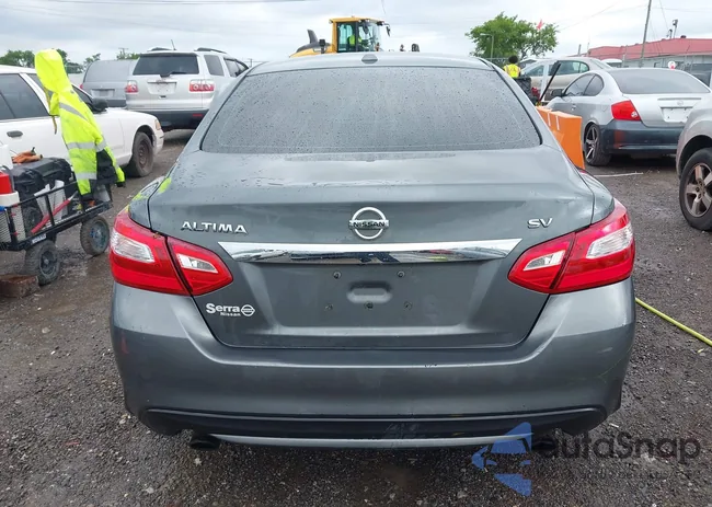 1N4AL3AP0JC233956: 42544775