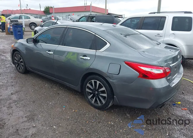 1N4AL3AP0JC233956: 42544775