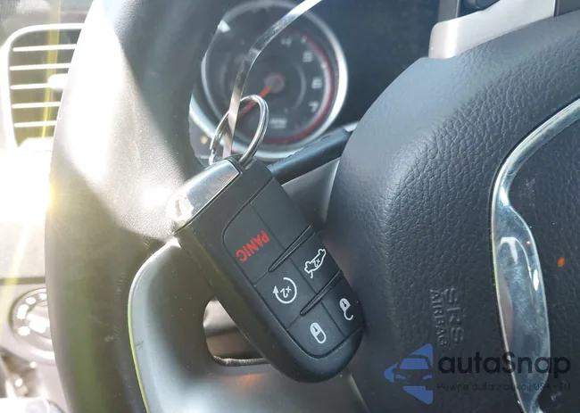 2C3CDXHG6GH174032: 42544943