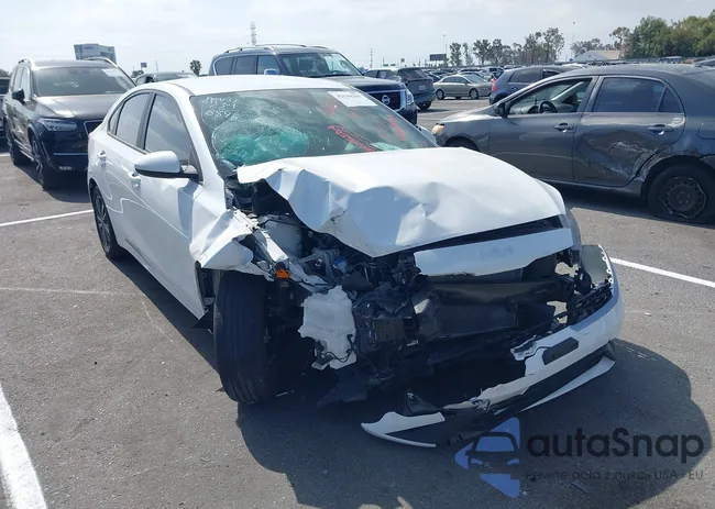 3KPF24AD5PE538546: 42544286