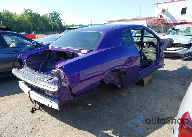 2C3CDZC97GH142758: 42544418