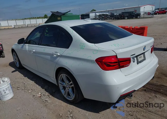 WBA8B7C5XJA584557: 42545815