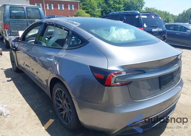 5YJ3E1EB0SF016895: 42545175