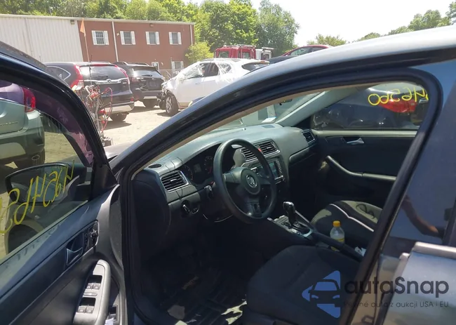 3VW2K7AJ2DM369459: 42546560