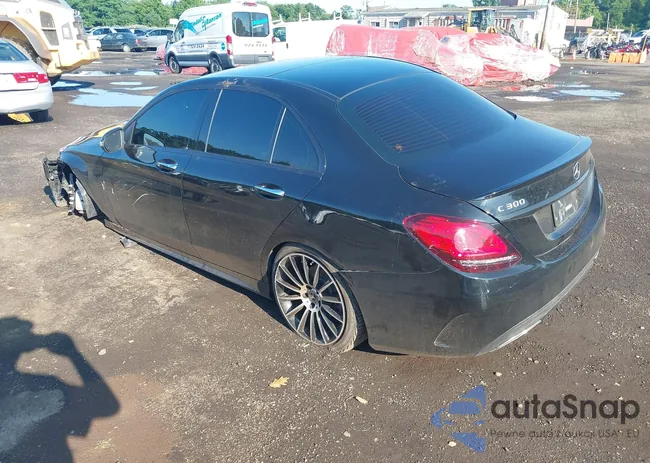 W1KWF8DB9MR642629: 42546566