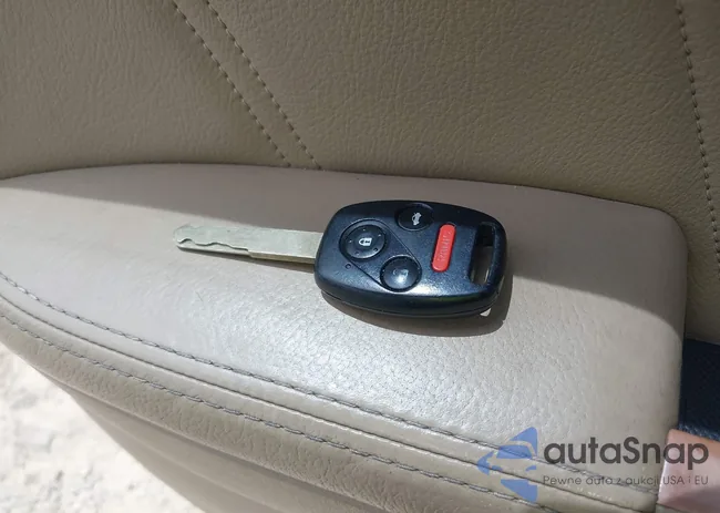 1HGCM66565A001583: 42546316