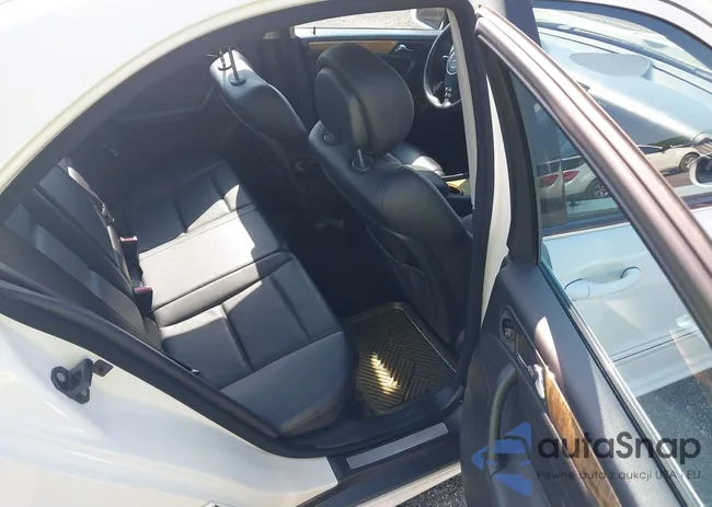 WDBRF52H57A932428: 42546347